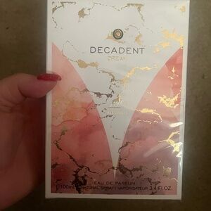 Madison Alhambra Decadent Dream Eau de Parfum - Pink and Gold